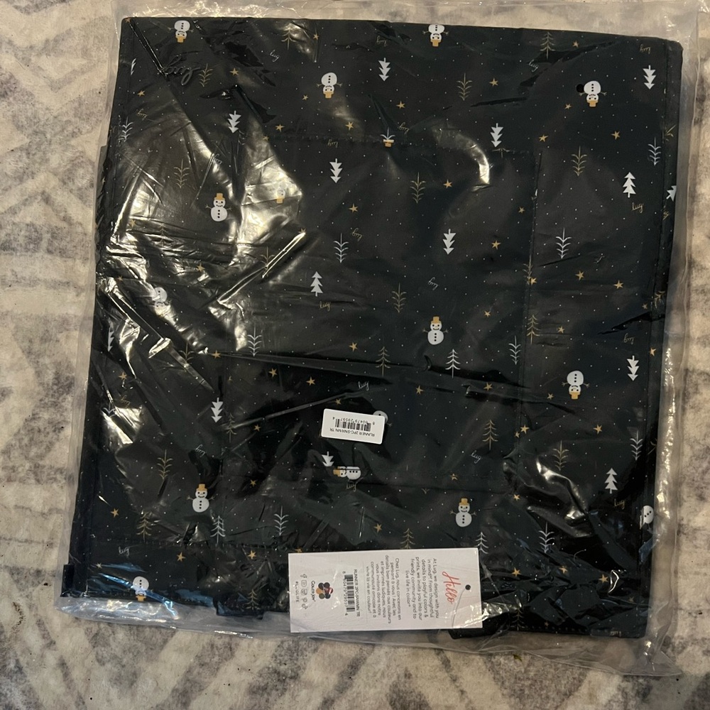 Lug Runner Tote Snowman Trees